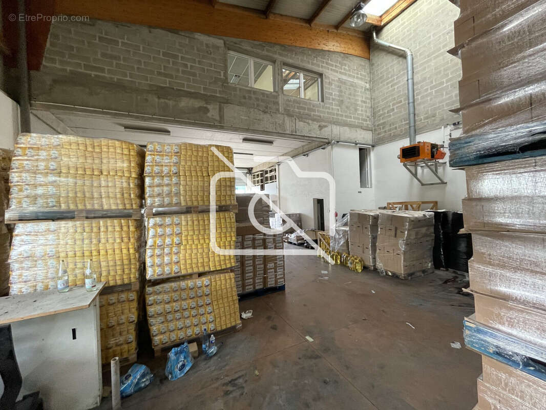 Commerce à PONTAULT-COMBAULT