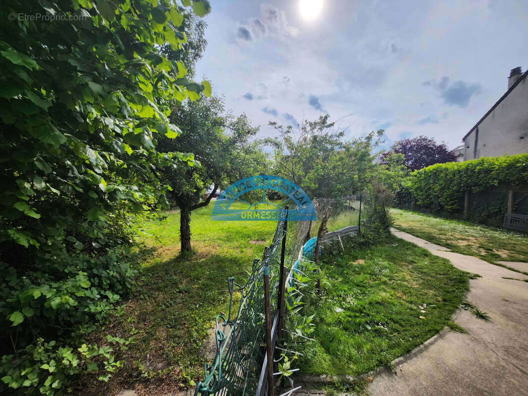 Maison à ORMESSON-SUR-MARNE