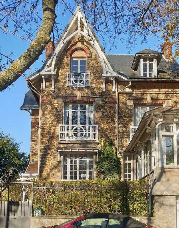 Maison à LE PERREUX-SUR-MARNE