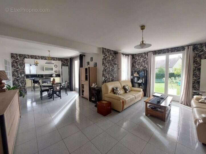 Maison à SAINT-PAIR-SUR-MER