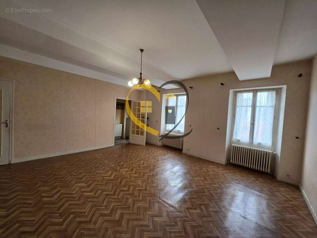 Maison à MENETOU-SALON