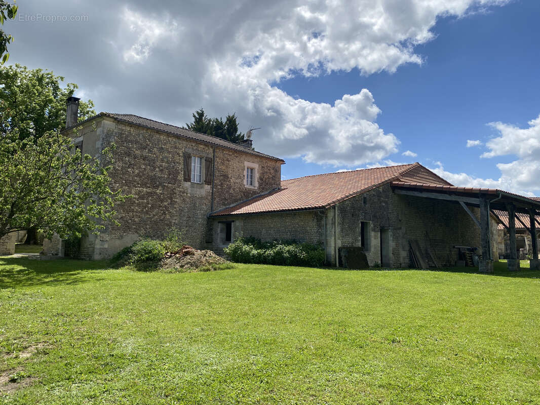 Maison à BECHERESSE