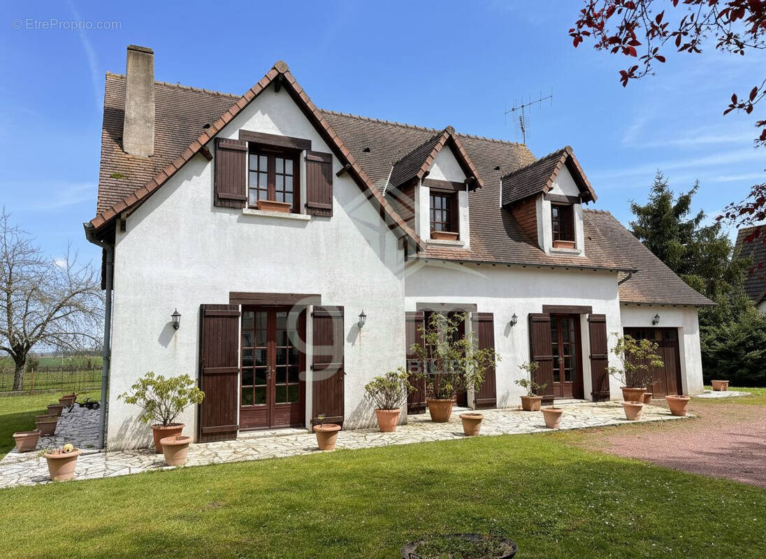 Maison à NOYANT-DE-TOURAINE