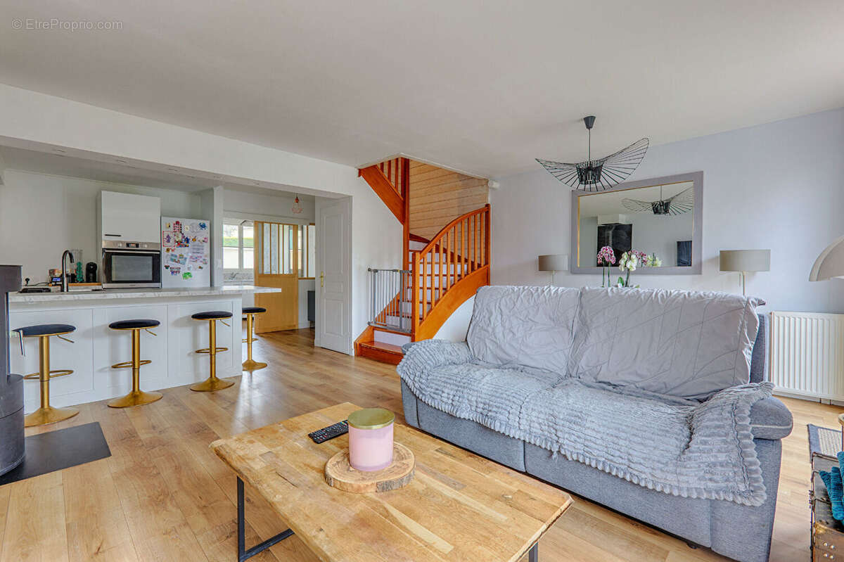 Maison à FONTENAY-LE-FLEURY