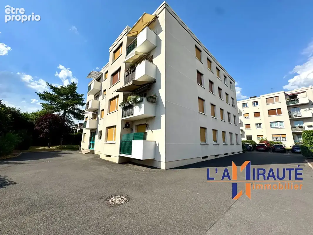 Appartement à HOUILLES
