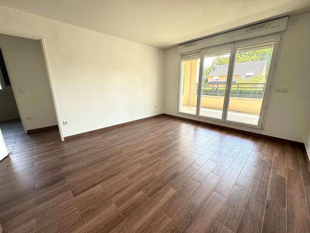 Appartement à LE PLESSIS-TREVISE