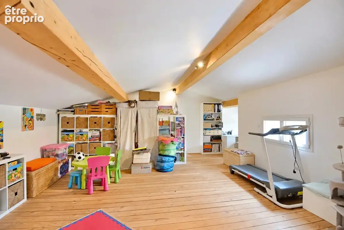 Saint-Paul-en-Forêt – Villa avec piscine, cinq chambres et séjour cathédrale - photo 14