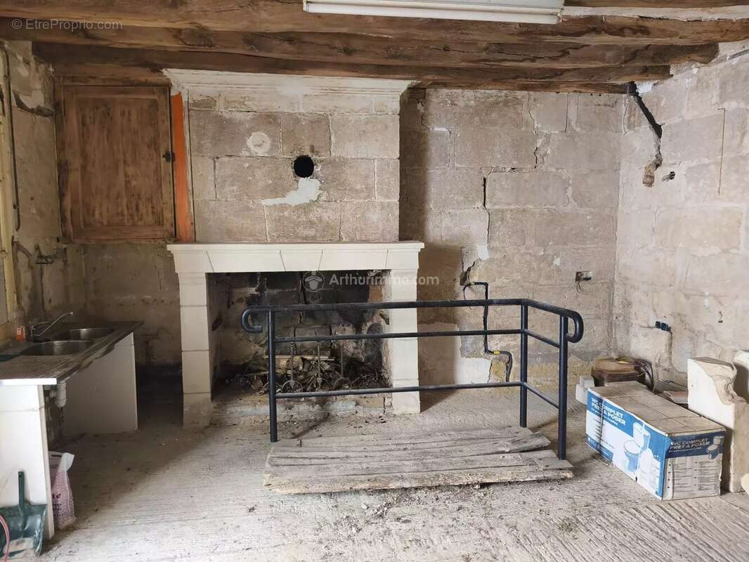 Maison à LA CHARTRE-SUR-LE-LOIR