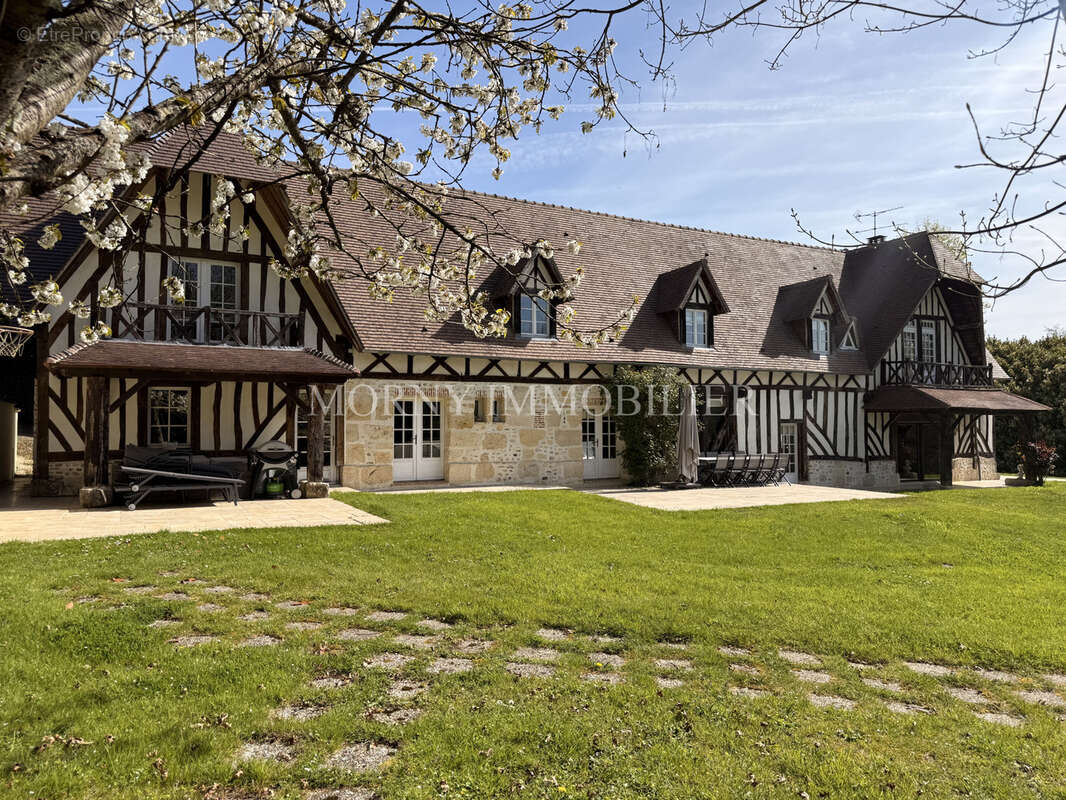 Maison à ENGLESQUEVILLE-EN-AUGE