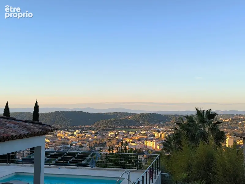 Draguignan,  villa récente RT12  avec un  bel appartement  type 3 +studio - photo 5