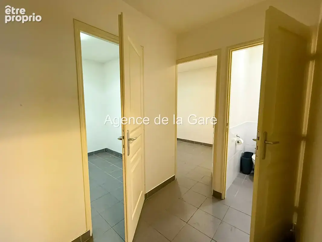 Local d'Activité et bureaux de 163 m² Sartrouville - photo 9