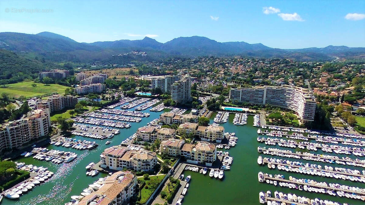 Appartement à MANDELIEU-LA-NAPOULE