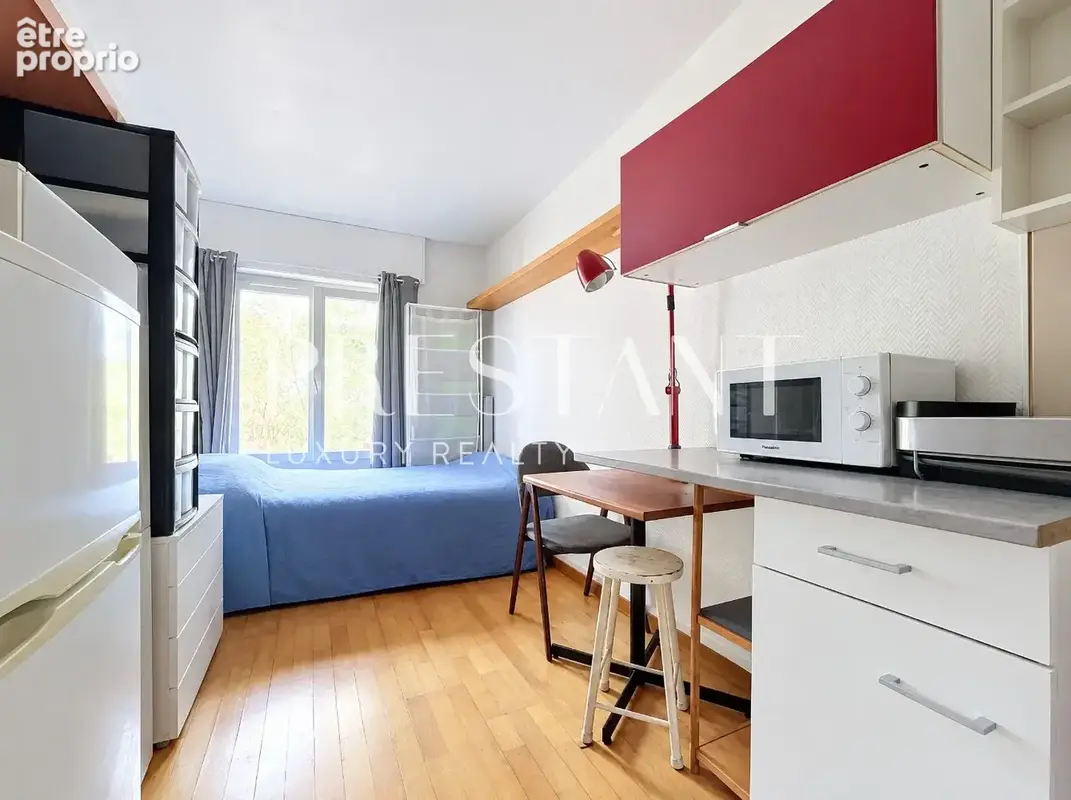 GARCHES - Chambre de service 12 m² - dernier étage - belle copropriété proche commodités - photo 5