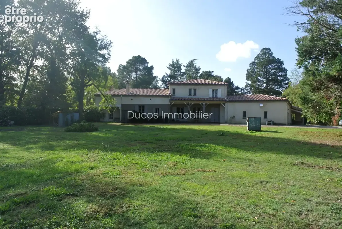 Maison de 6 chambres avec de beaux volumes - photo 5