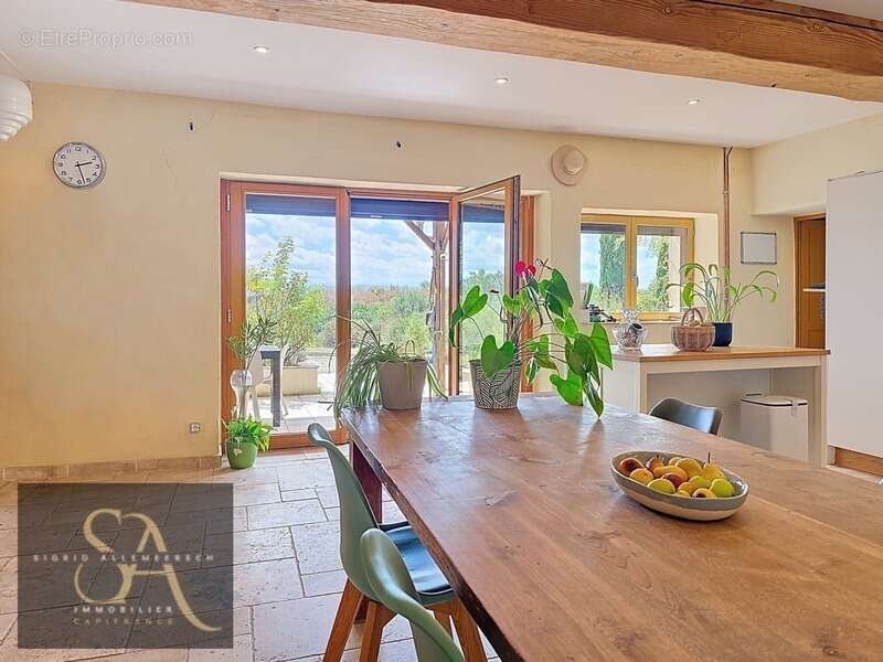 Maison à BRUGAIROLLES