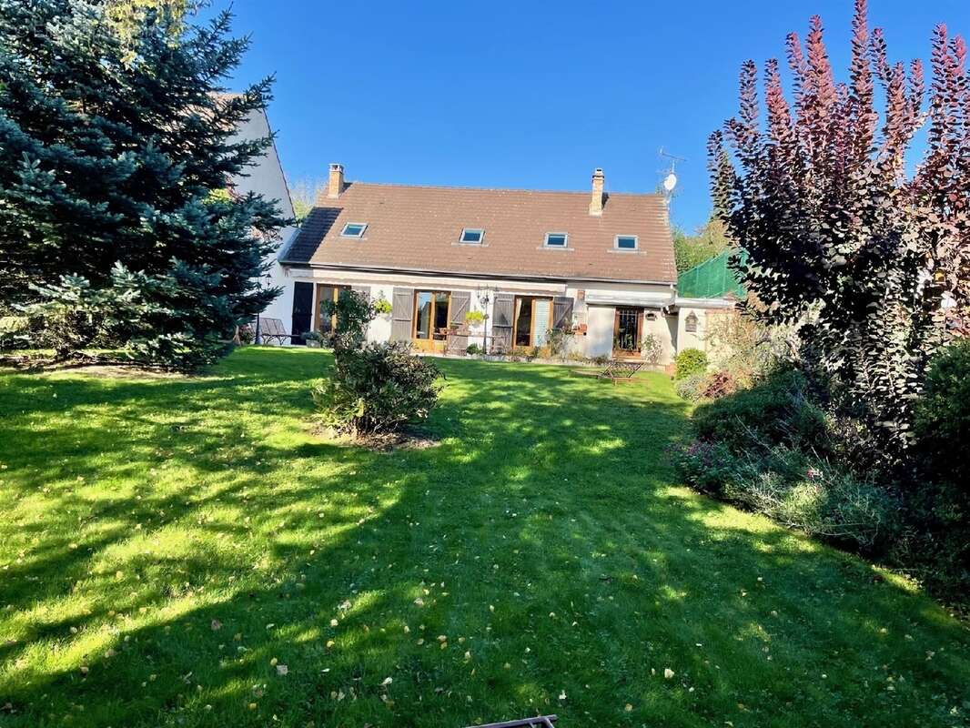 Maison à CHAMPCUEIL