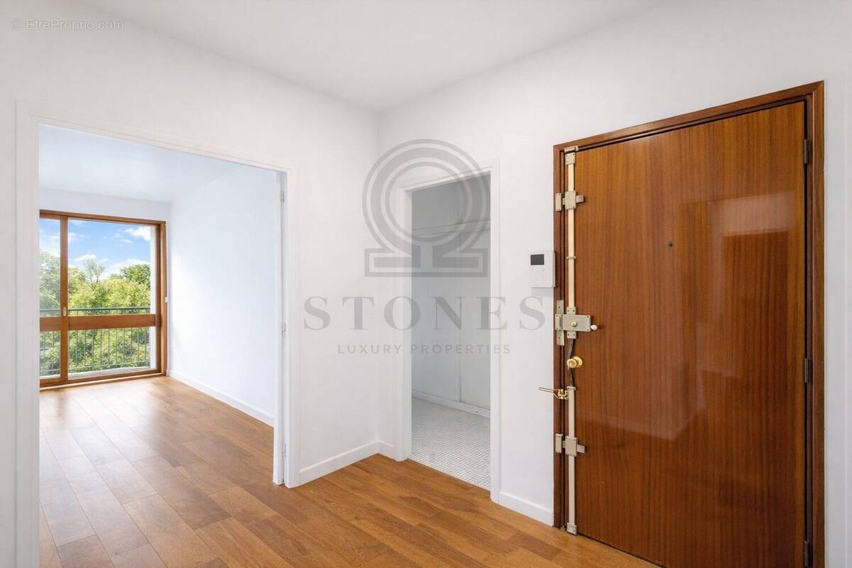 Appartement à LA CELLE-SAINT-CLOUD