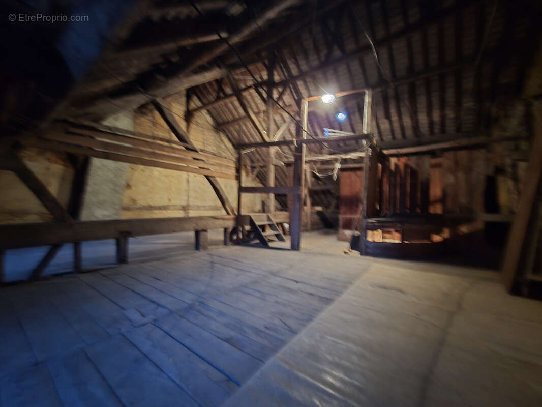 Maison à MAUBERT-FONTAINE