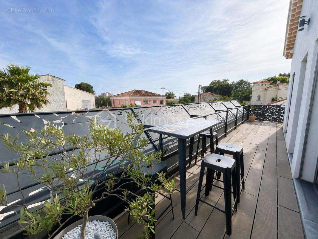 Appartement à LA VALETTE-DU-VAR