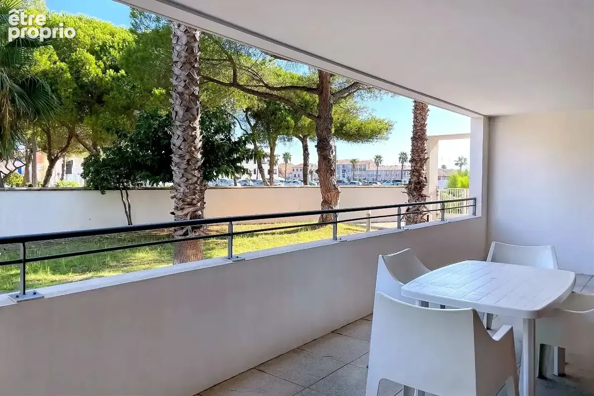 A 100 m du port et plage du taurus - photo 9