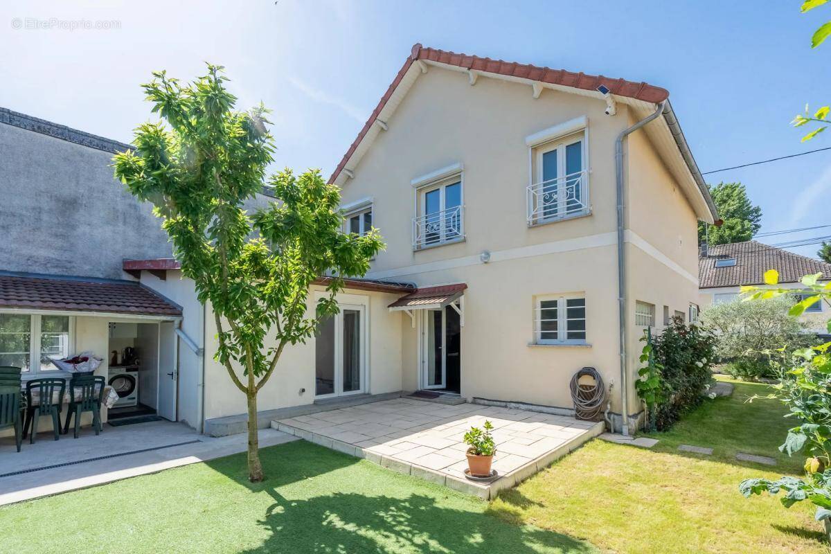 Maison à AULNAY-SOUS-BOIS