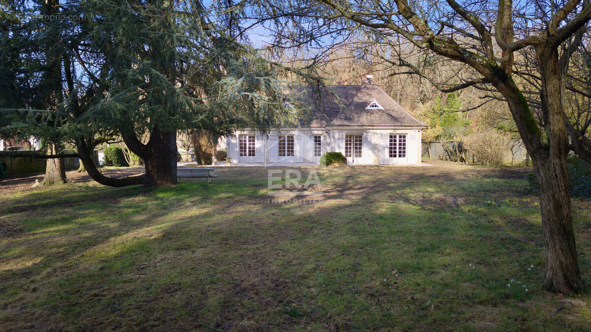 Maison à POLIGNY