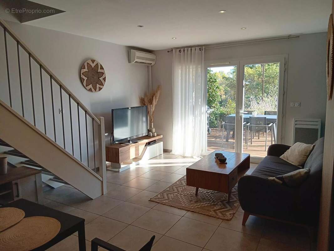 Séjour - Maison à VILLENEUVE-LES-MAGUELONE