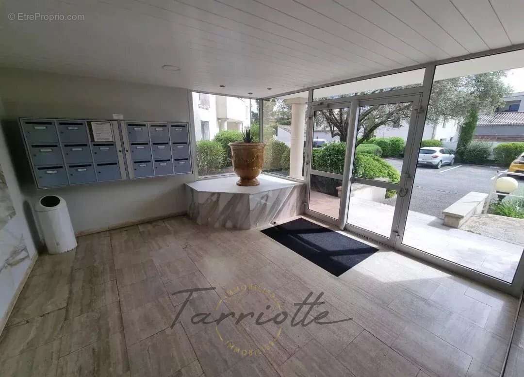 Appartement -  10876 - photo 2