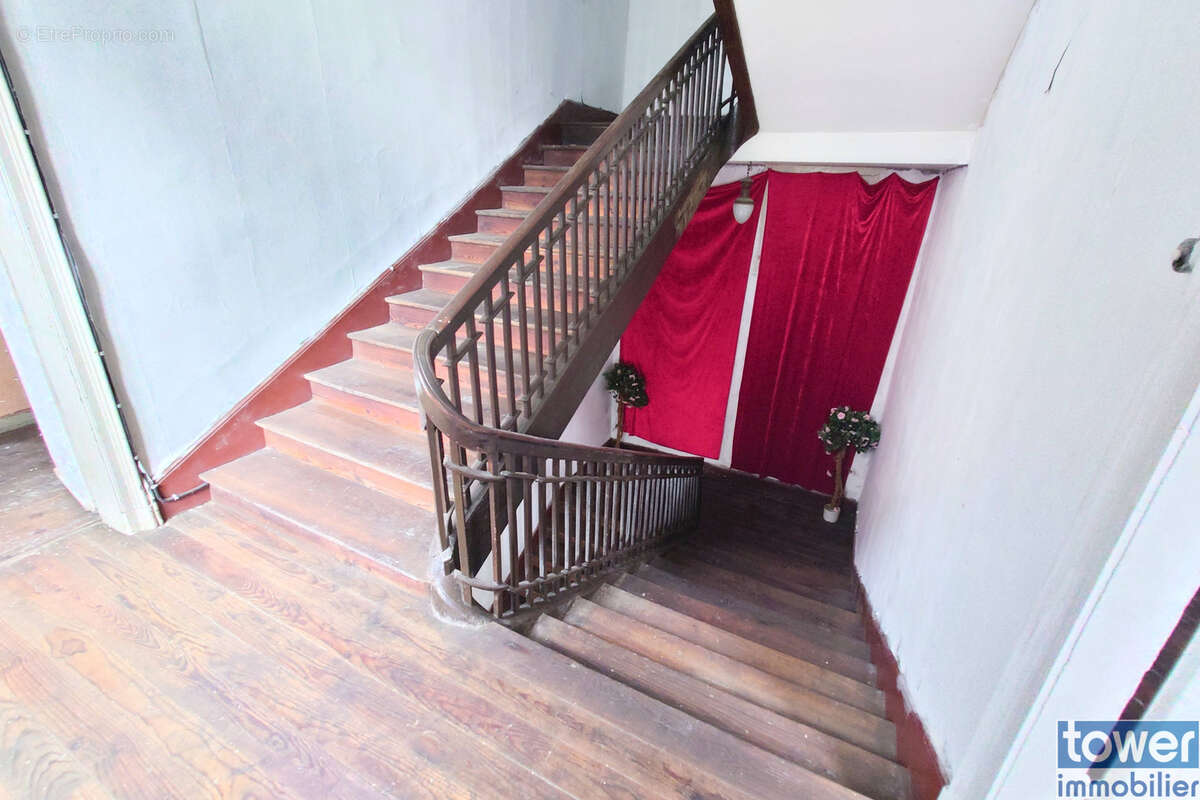 Maison à VILLEFRANCHE-DE-ROUERGUE