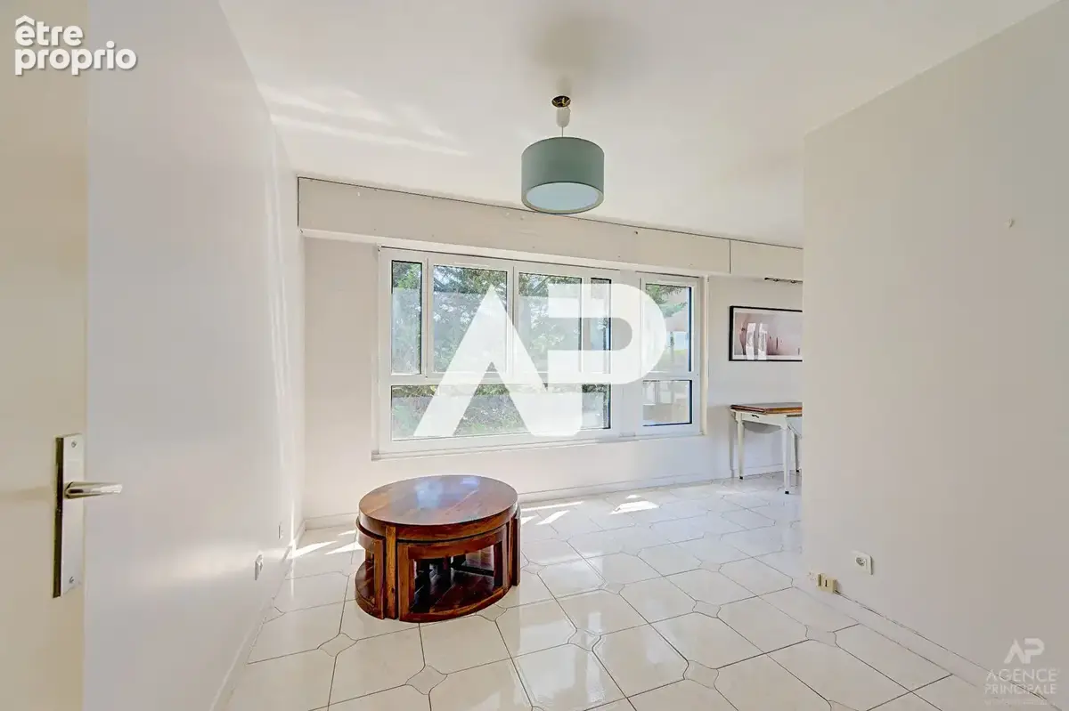 Appartement Rueil Malmaison 5 pièce(s) 90.80 m2 - photo 12