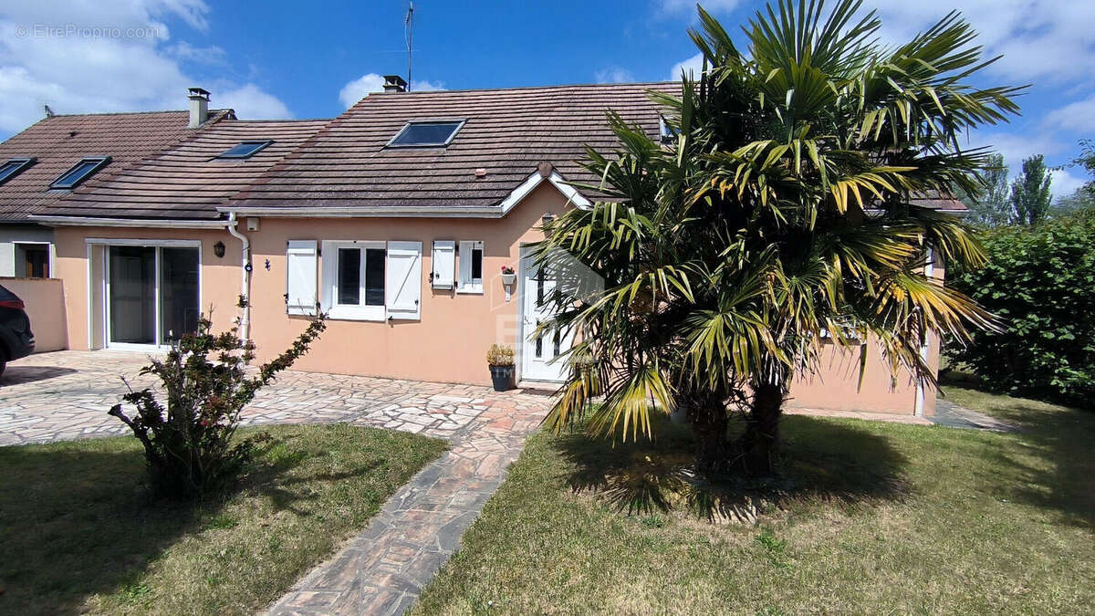 Maison à CHEVANNES