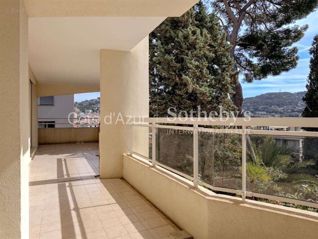 Appartement à LE CANNET