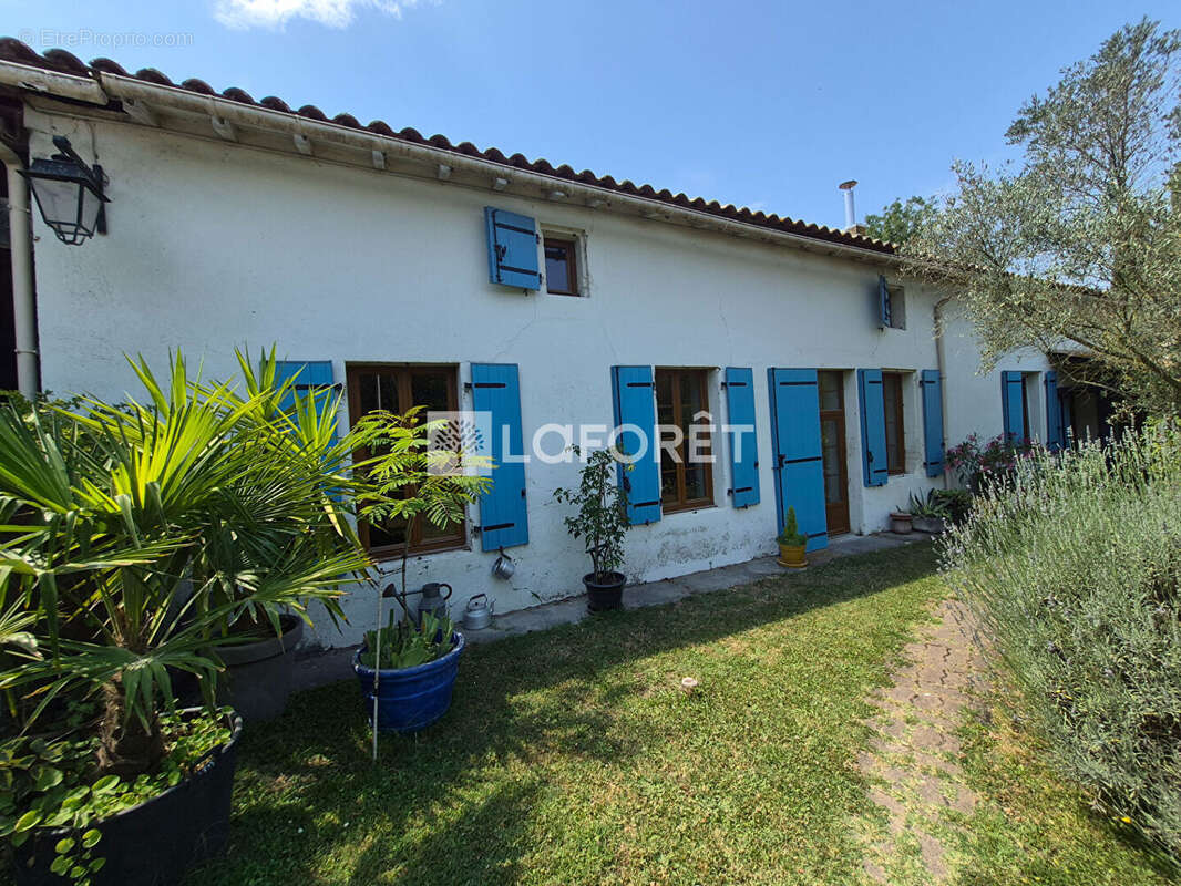 Maison à MIRAMBEAU