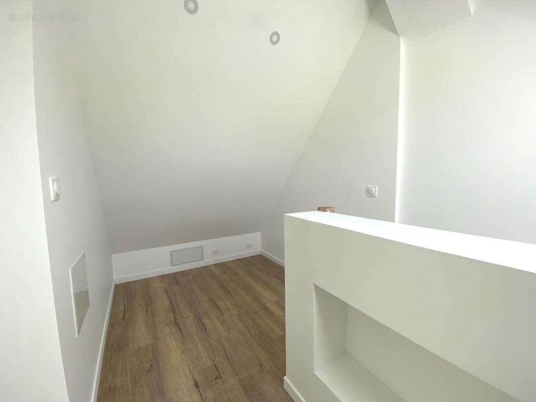 Maison à ROSNY-SUR-SEINE