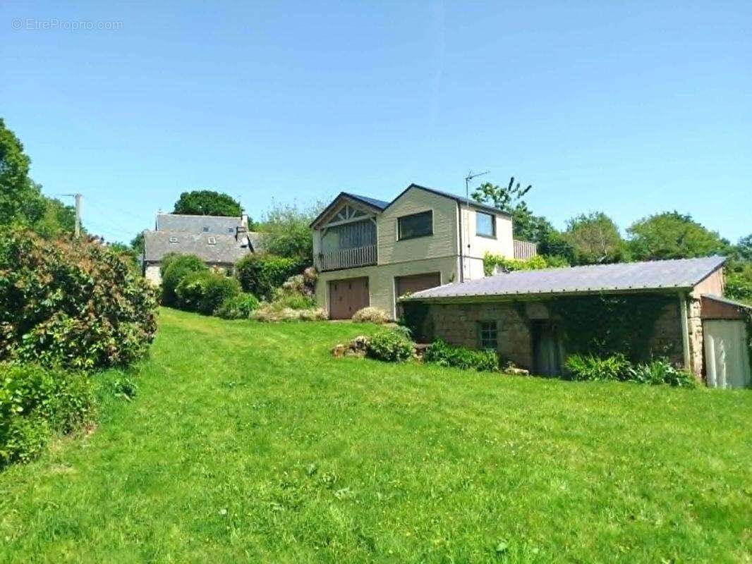 Maison à SEGLIEN