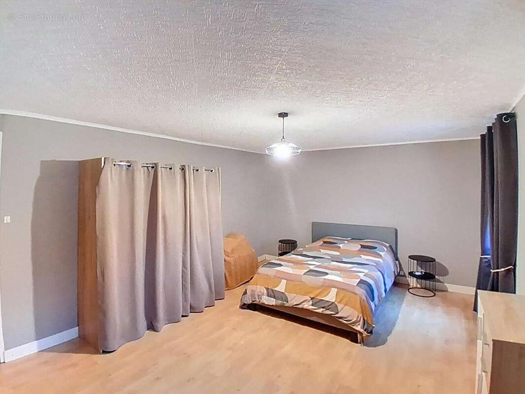 Photo 8 - Commerce à SINCENY