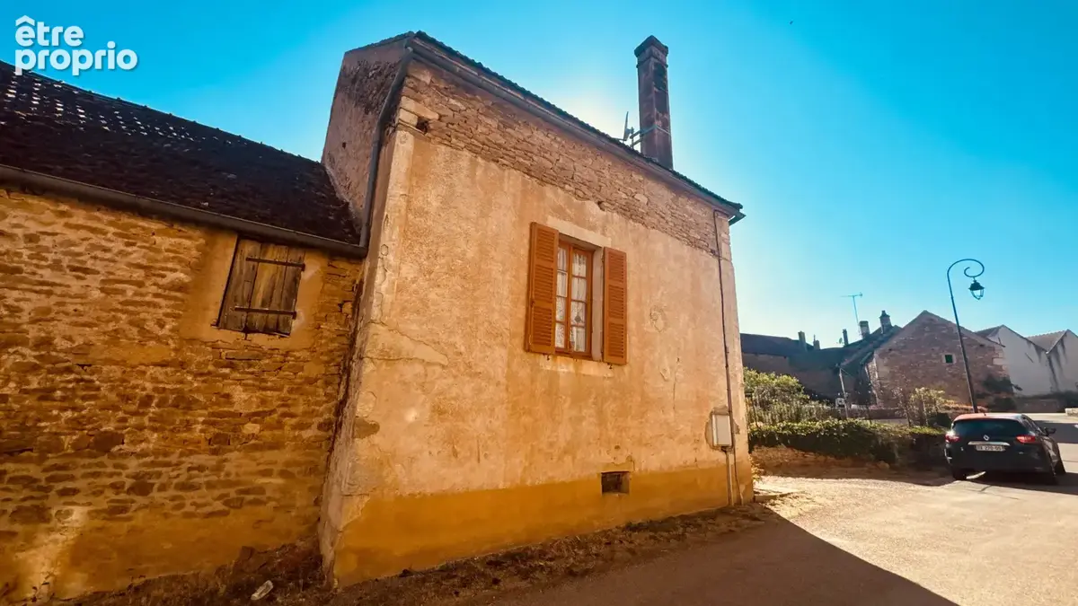Maison de village à rénover à THORY ( 89200)  au prix de 35 000 € avec cour et potager. - photo 4