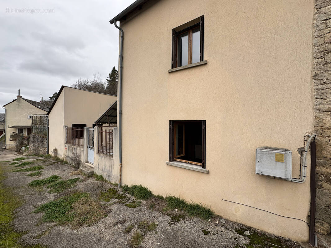 Maison à BERTHOLENE
