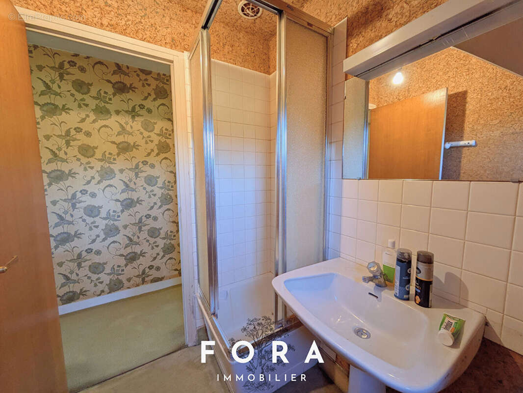 Maison à CONDE-SUR-NOIREAU