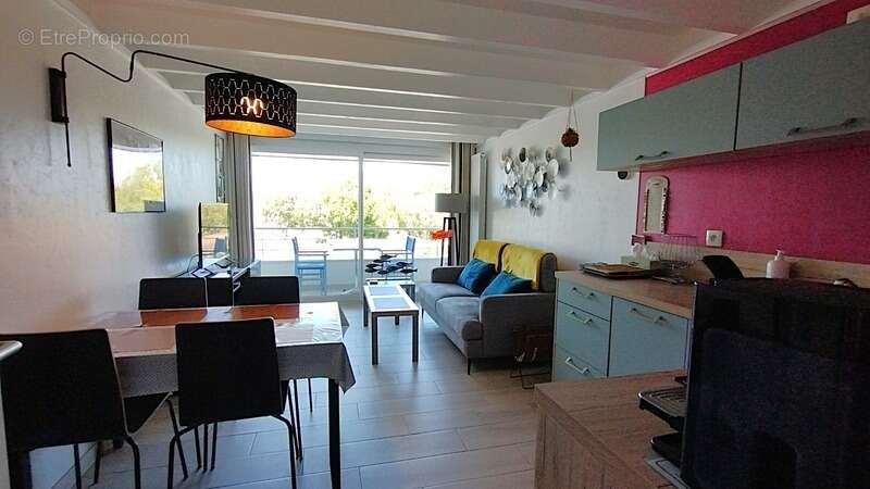 Appartement à COMBRIT