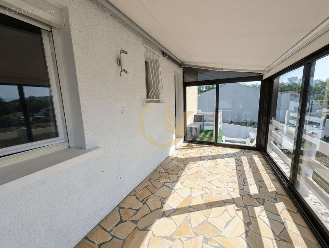 Maison à LAROIN