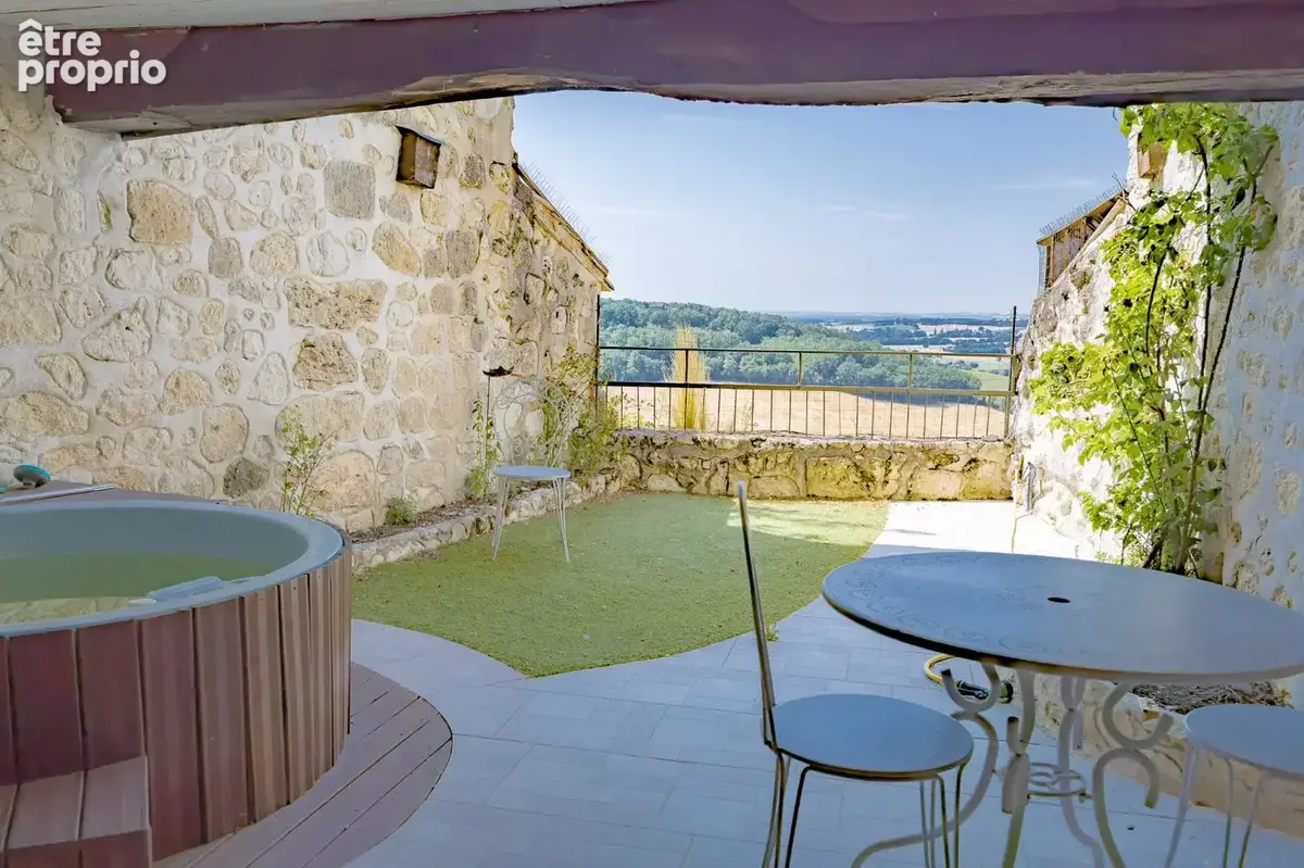 Maison de village en pierre avec gîte - photo 12