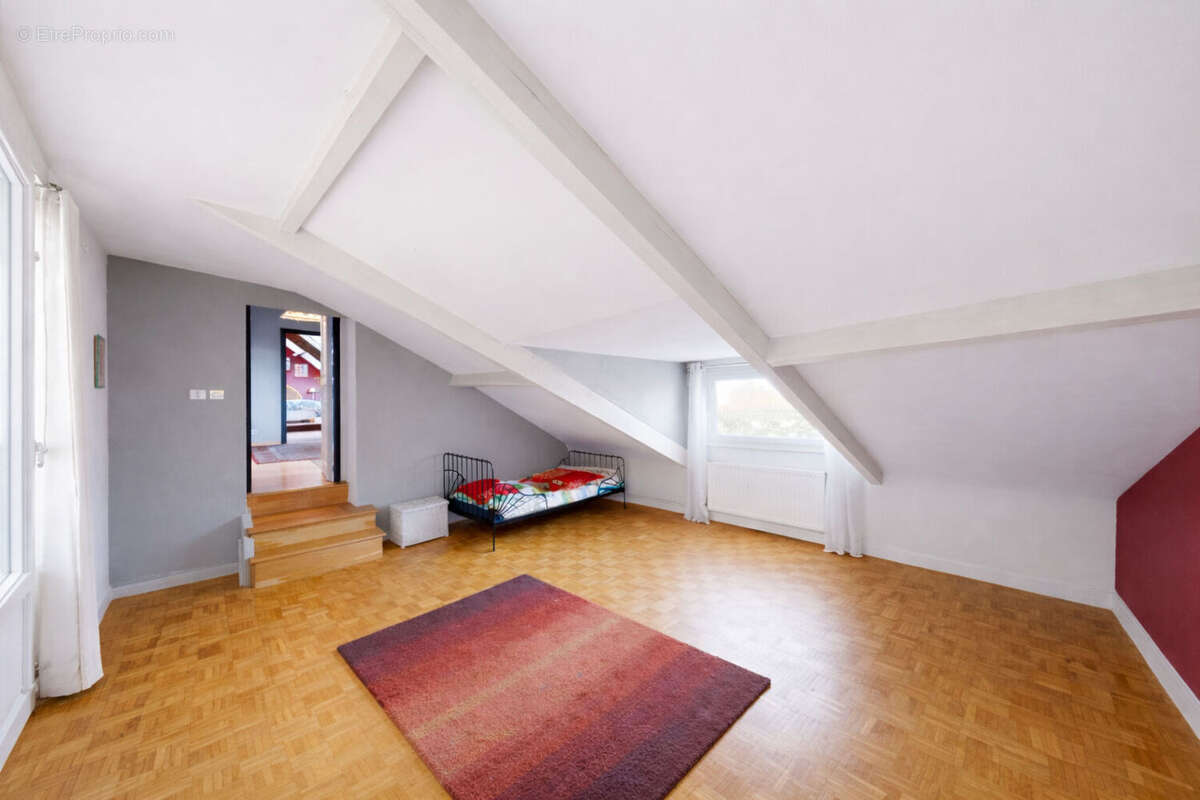 Maison familiale atypique avec piscine intérieure et espace bien-être - Torcy - photo 16