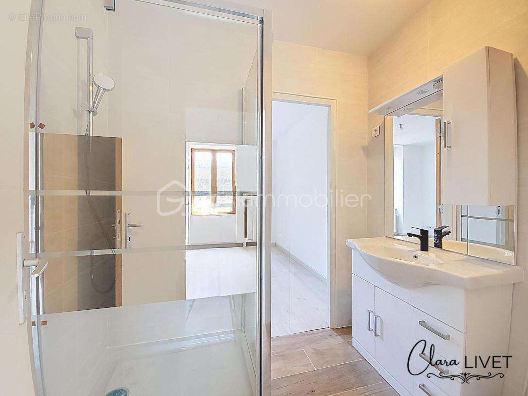 Appartement à CHESSY