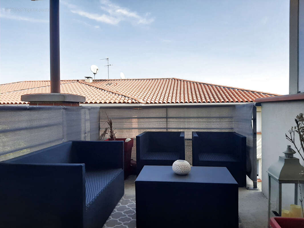 EXCLUSIVITE A POMPERTUZAT- Bel appartement T3 en dernier étage - photo 4