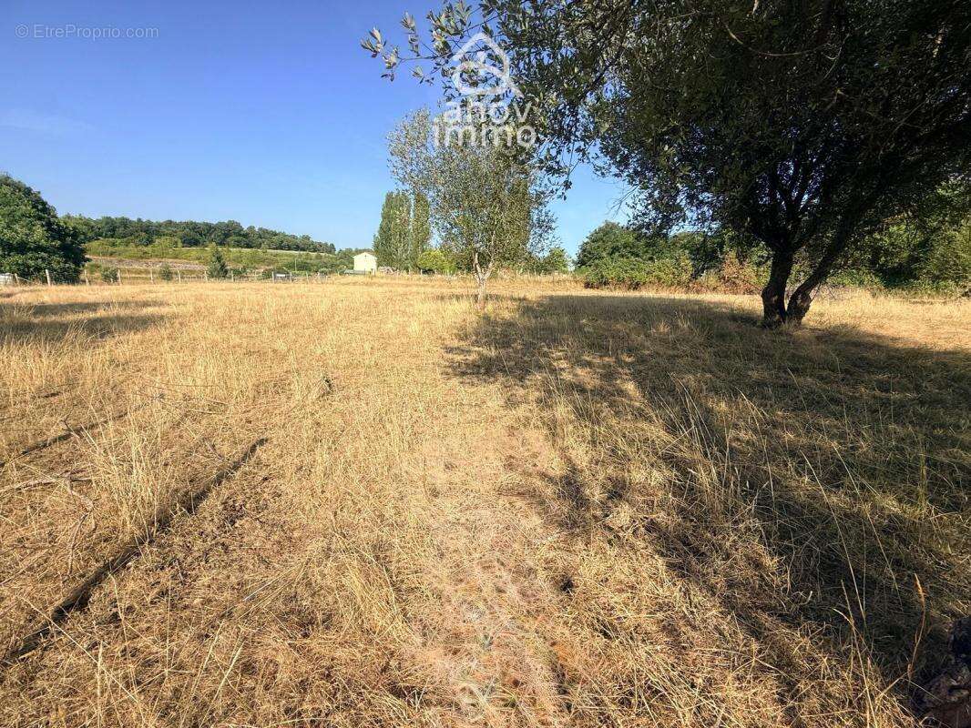 Terrain à bâtir 2 140 m2   Magnac-lès-Gardes (Gardes-le-Pont - photo 8