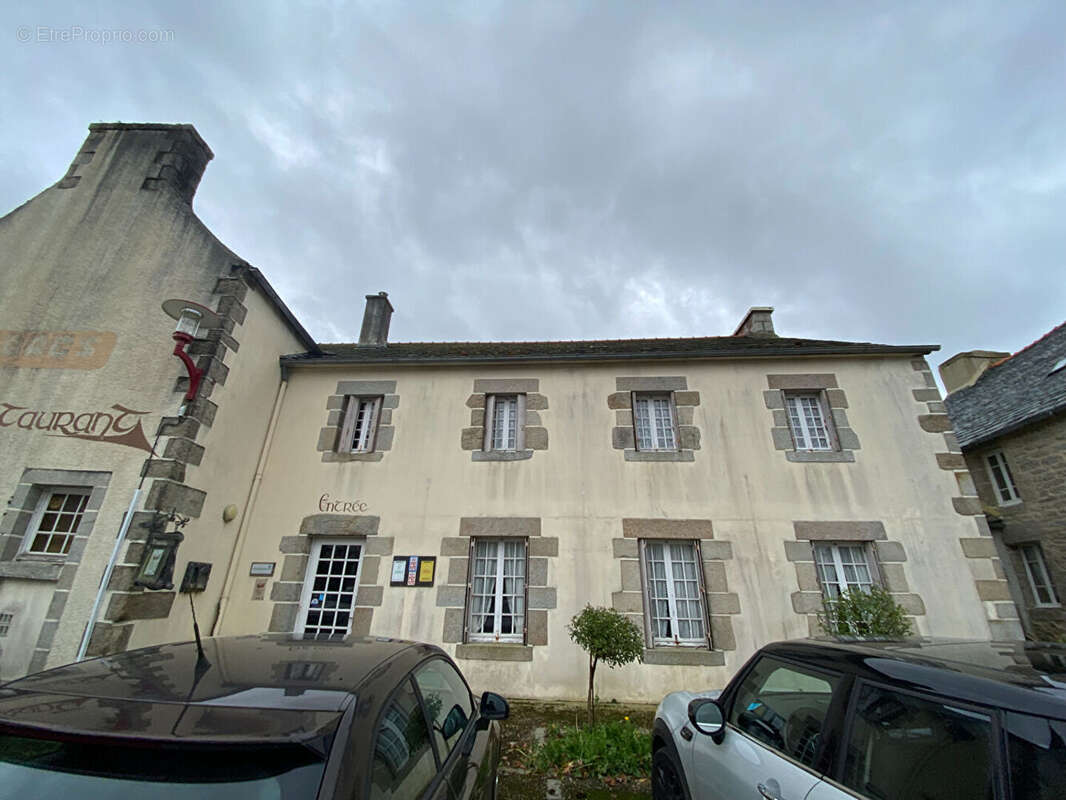 Maison à PLOUNEOUR-MENEZ