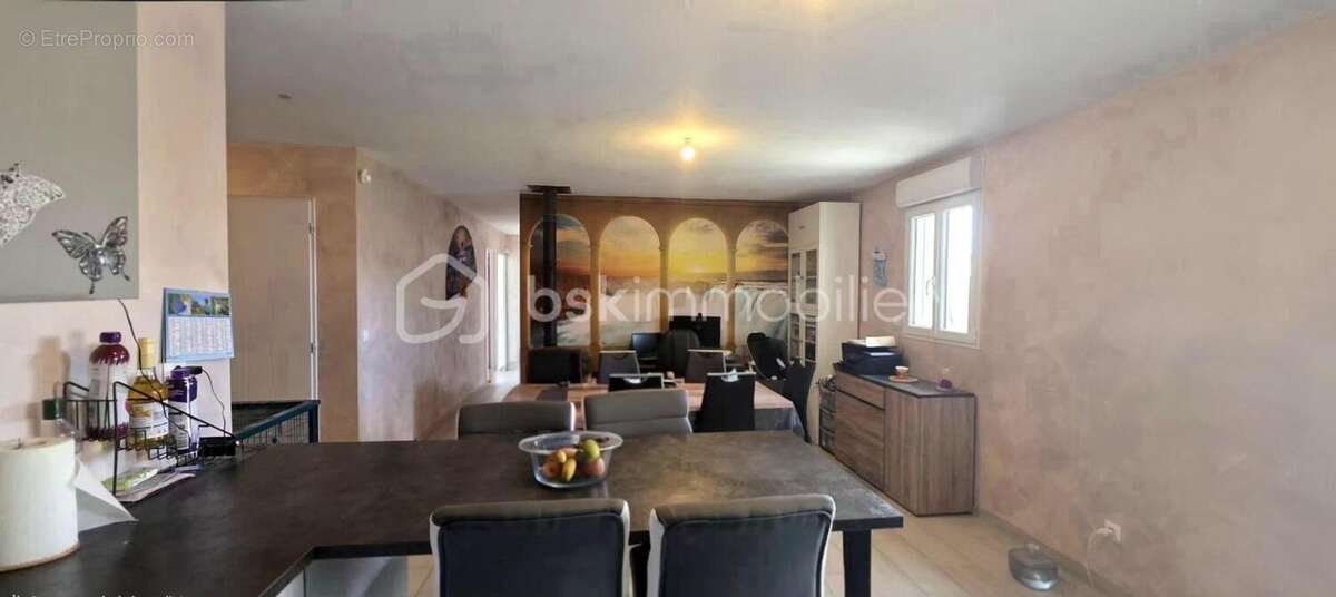 Maison à AUBIE-ET-ESPESSAS