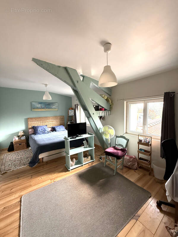 Maison à SAINT-MAURICE-LA-CLOUERE