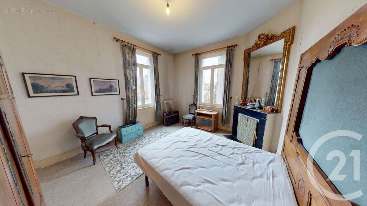 Autre à SAINT-QUENTIN